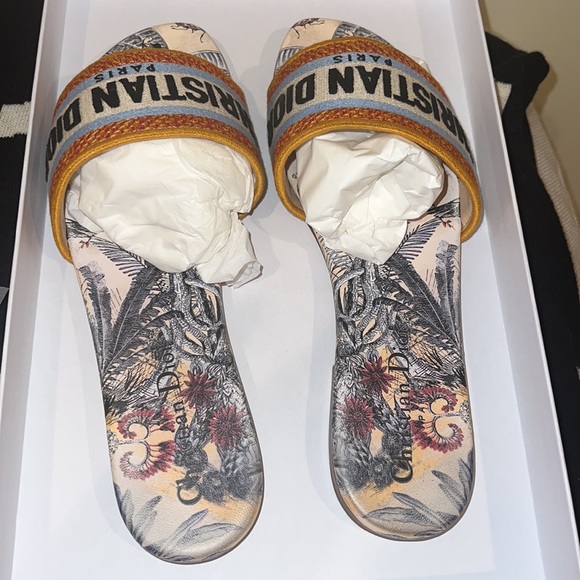 DWAY Christian Dior Sandals - Picture 2 of 9